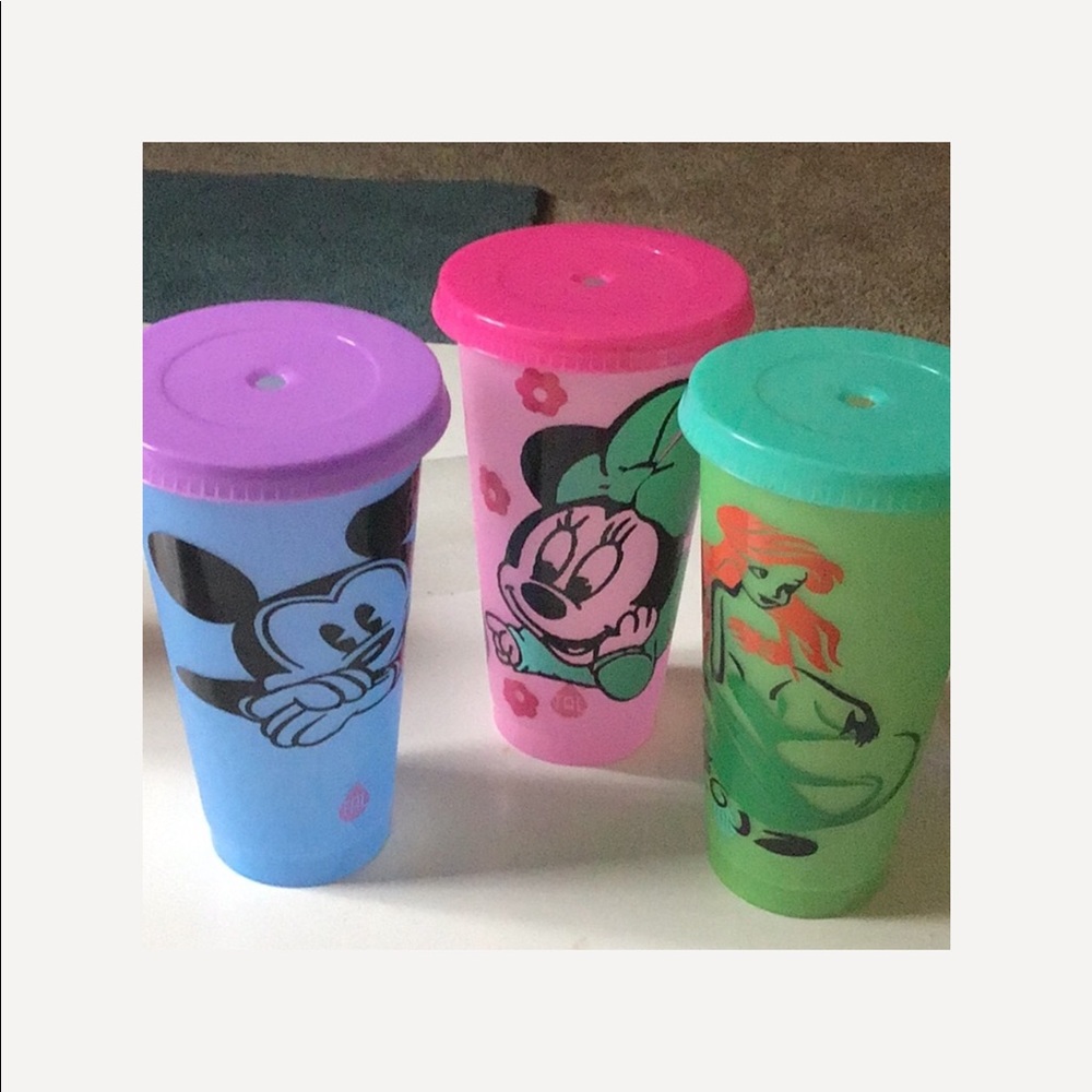 Color changing cups